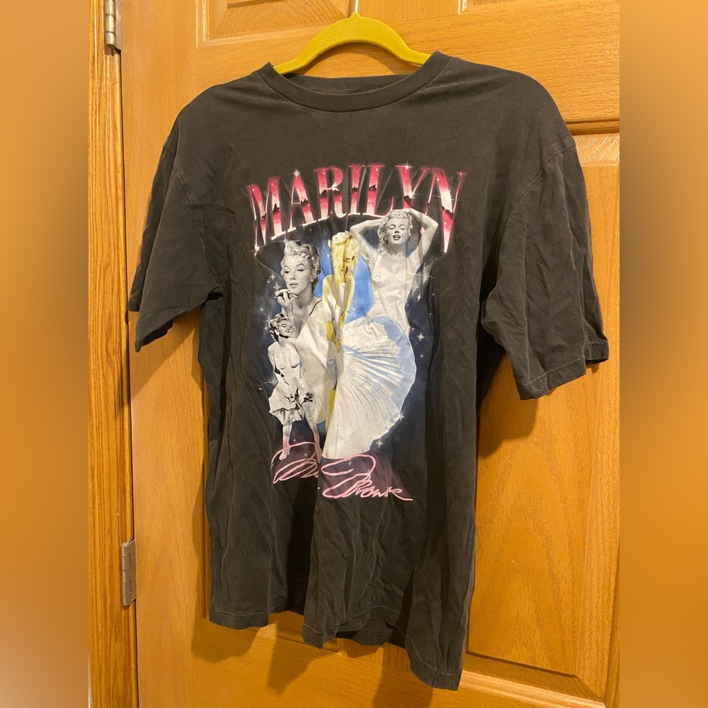 Marilyn Graphic Black Tee